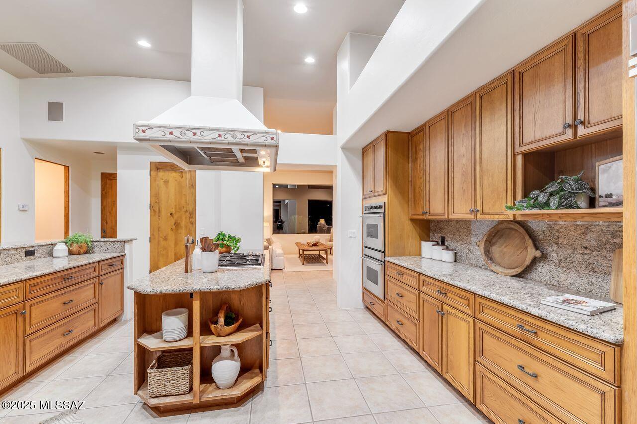 Tucson, Arizona, 85718, United States, 3 Bedrooms Bedrooms, ,4 BathroomsBathrooms,Residential,For Sale,1987862