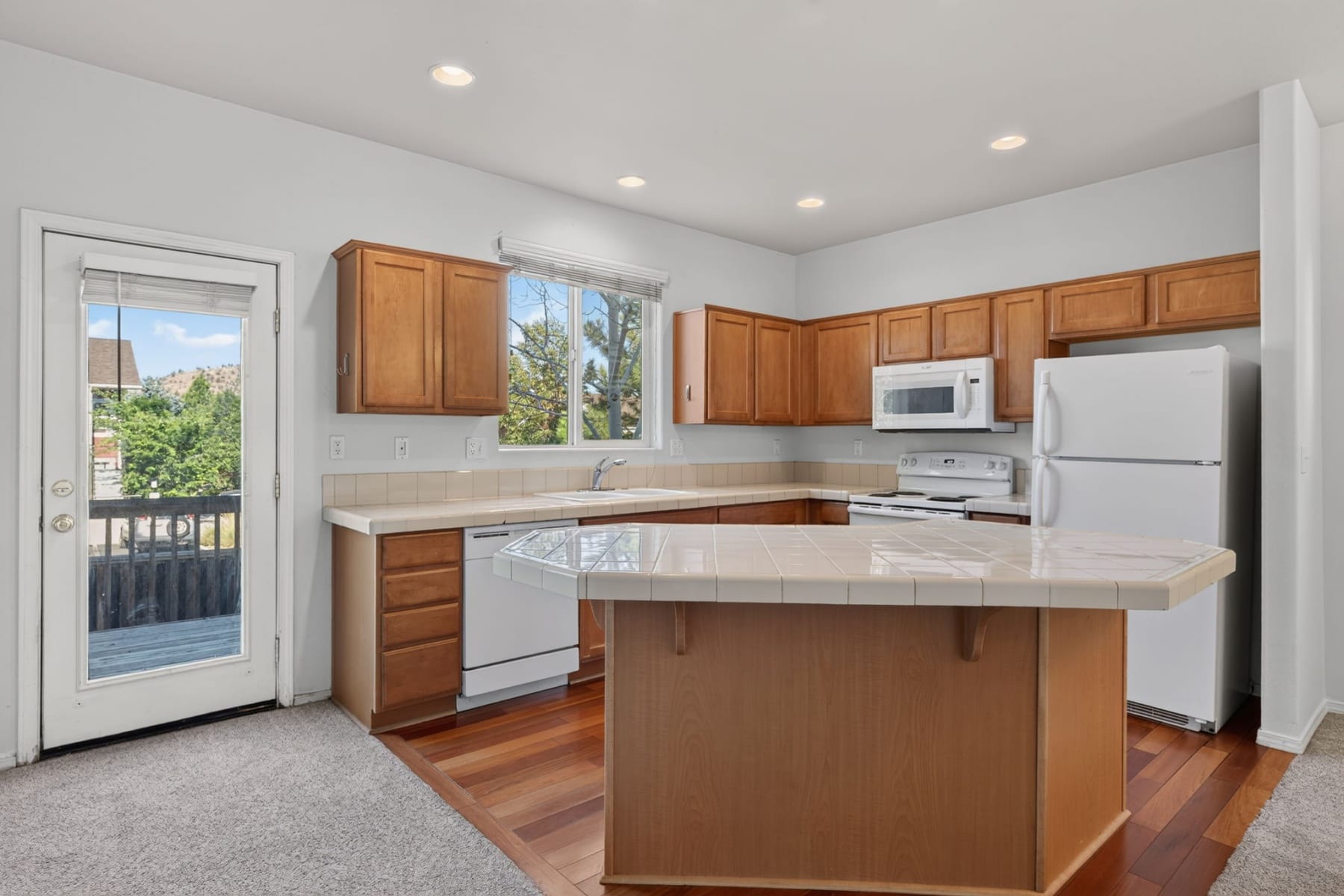  2836 NE Sedalia Loop Bend, OR 97701 - 物件實景
