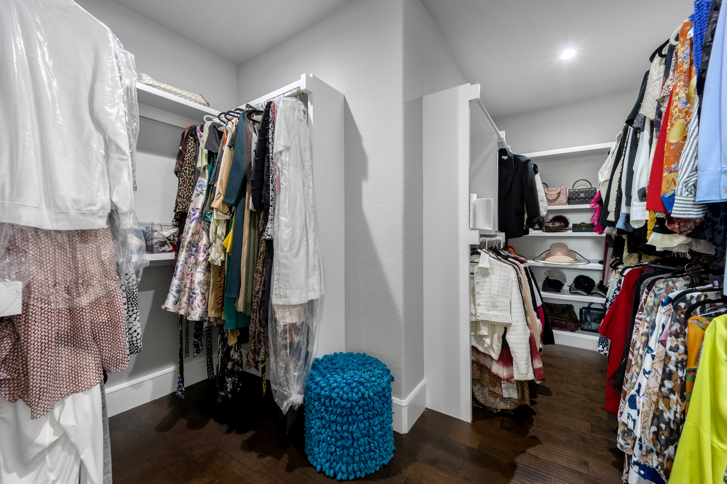  Modern Luxury with Two Private Primary Suites in Gated Waters Edge - 物件實景