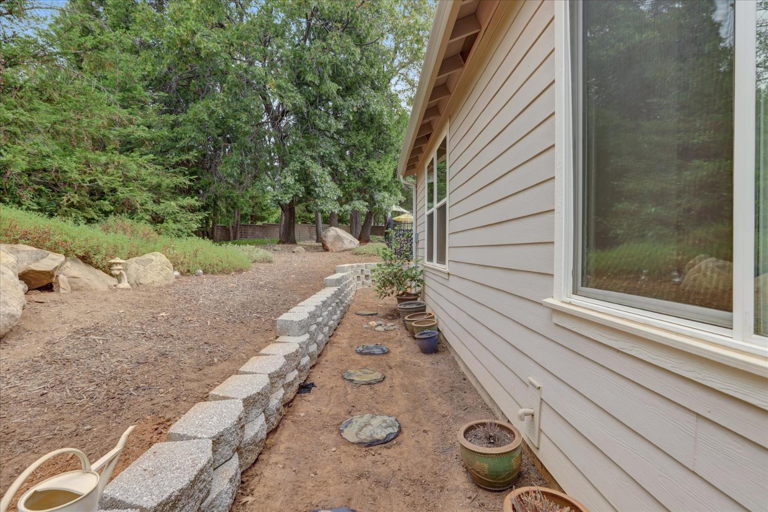 Grass Valley, California, 95945, United States, 2 Bedrooms Bedrooms, ,2 BathroomsBathrooms,Residential,For Sale,1990236