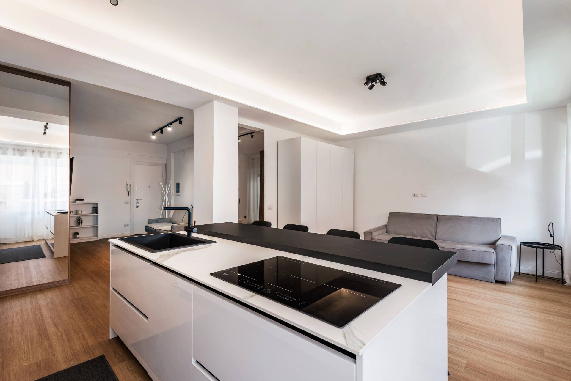 Roma, Roma, 00100, IT, 1 Bedroom Bedrooms, ,1 BathroomBathrooms,Residential,For Sale,1927247