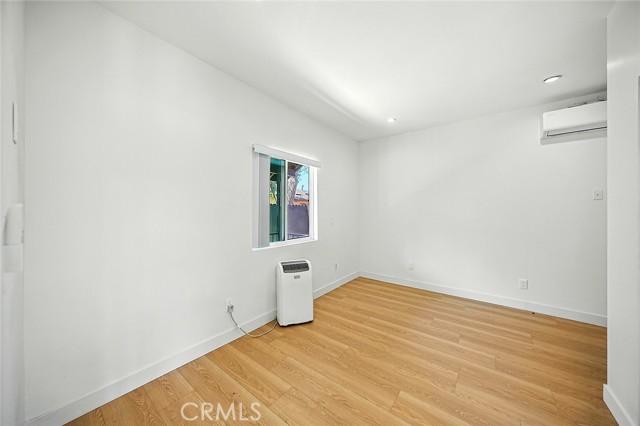 Paramount, California, 90723, United States, ,Residential,For Sale,1936983