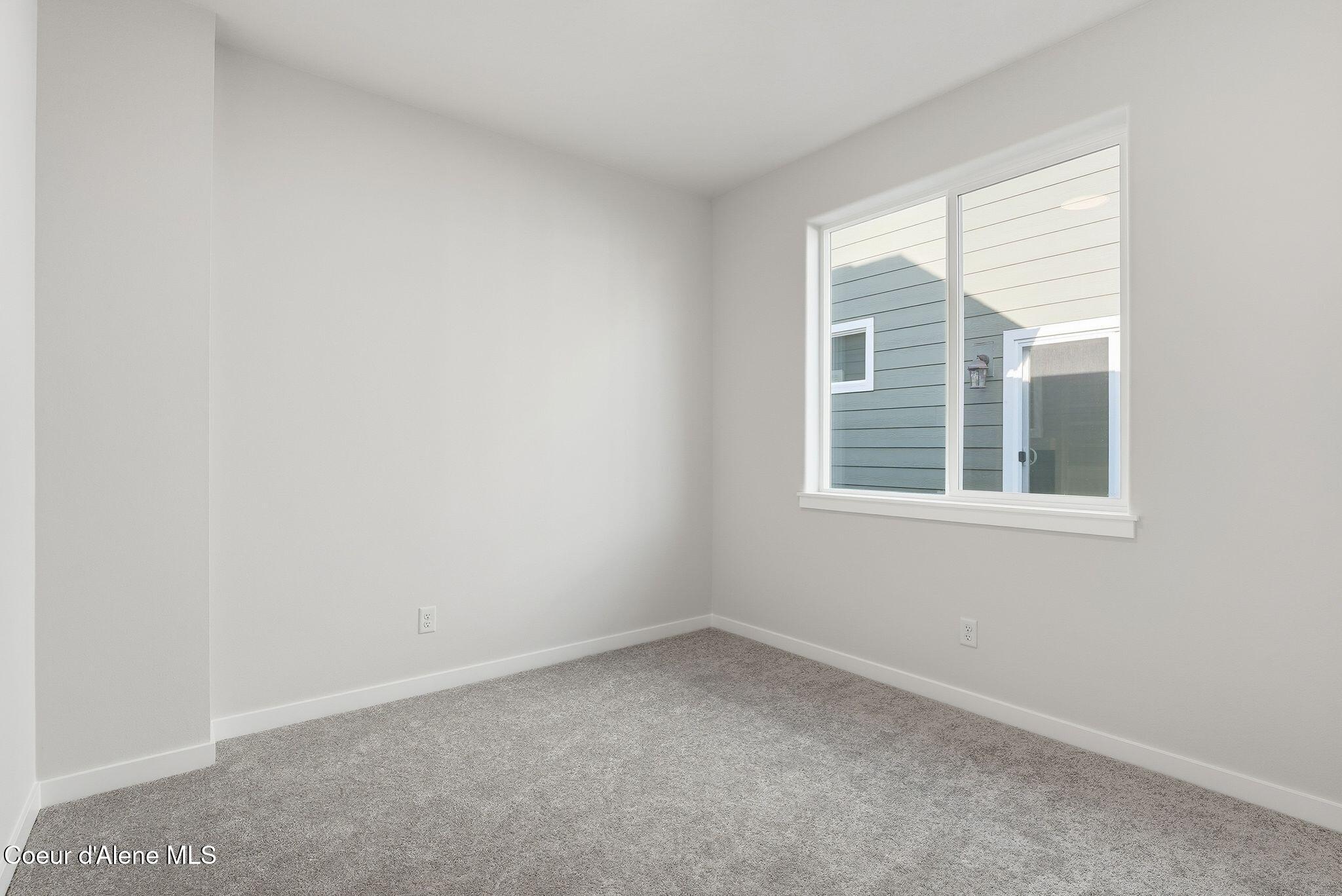 Coeur D'alene, Idaho, 83815, United States, 2 Bedrooms Bedrooms, ,Residential,For Sale,1991054