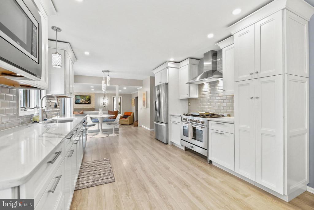 Medford, New Jersey, 08055, United States, 4 Bedrooms Bedrooms, ,3 BathroomsBathrooms,Residential,For Sale,1922039