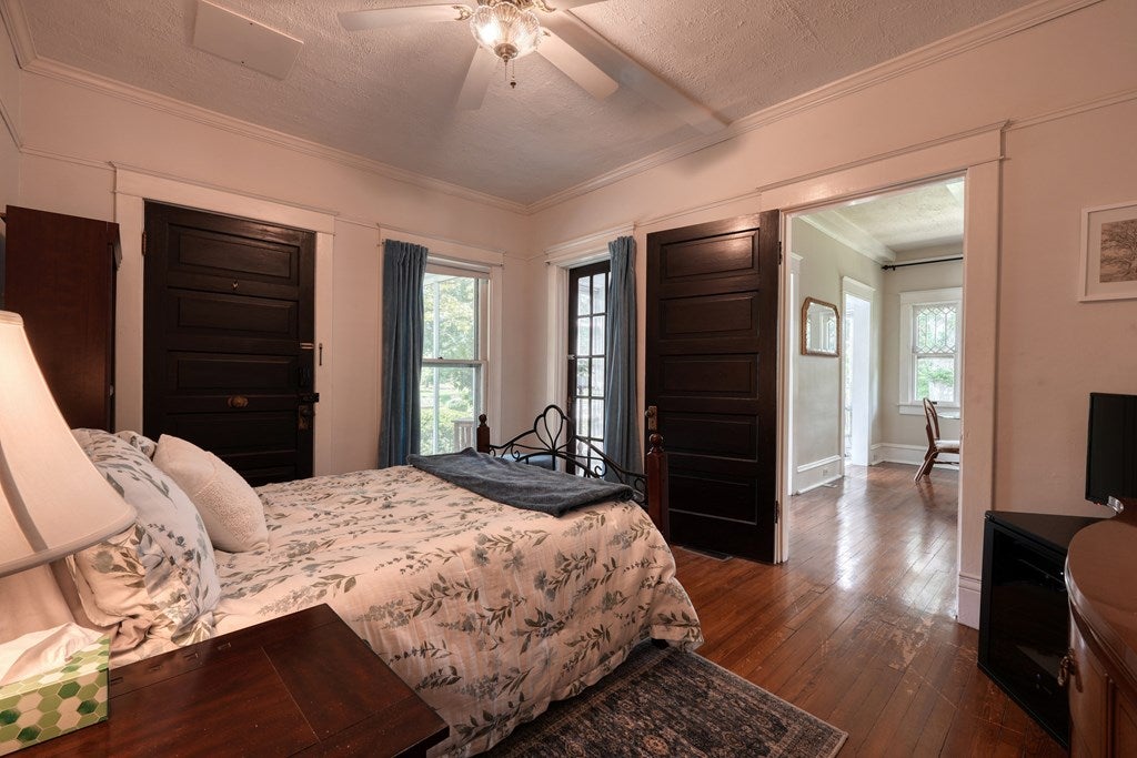 Andrews, North Carolina, 28901, United States, 5 Bedrooms Bedrooms, ,4 BathroomsBathrooms,Residential,For Sale,1912195