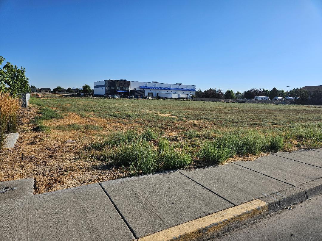 Redmond, Oregon, 97756, United States, ,Residential,For Sale,1937291