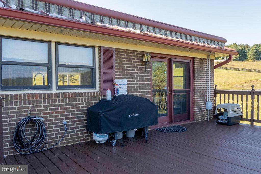 Gore, Virginia, 22637, United States, 4 Bedrooms Bedrooms, ,3 BathroomsBathrooms,Residential,For Sale,1949444