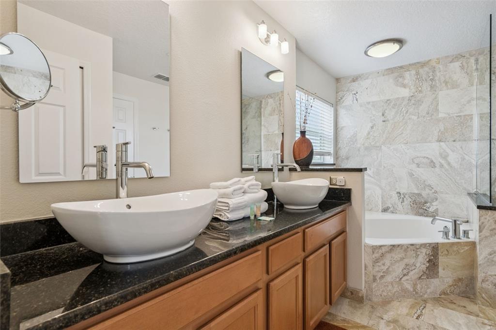 Davenport, Florida, 33897, United States, 5 Bedrooms Bedrooms, ,3 BathroomsBathrooms,Residential,For Sale,1966625