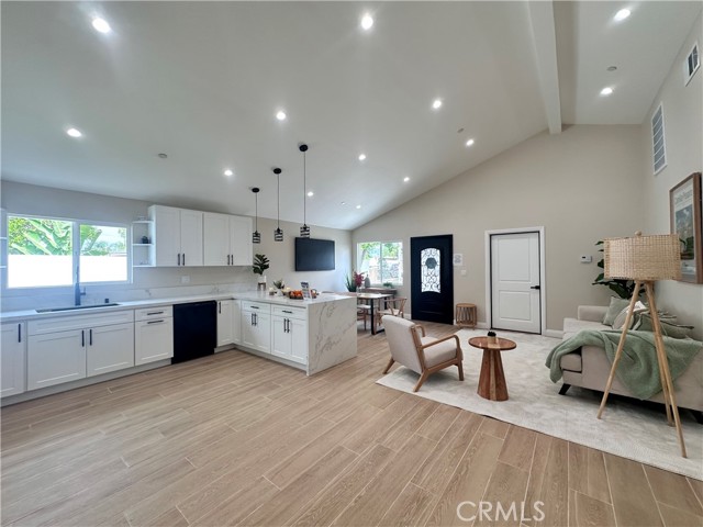 Baldwin Park, California, 91706, United States, 3 Bedrooms Bedrooms, ,1 BathroomBathrooms,Residential,For Sale,1935804