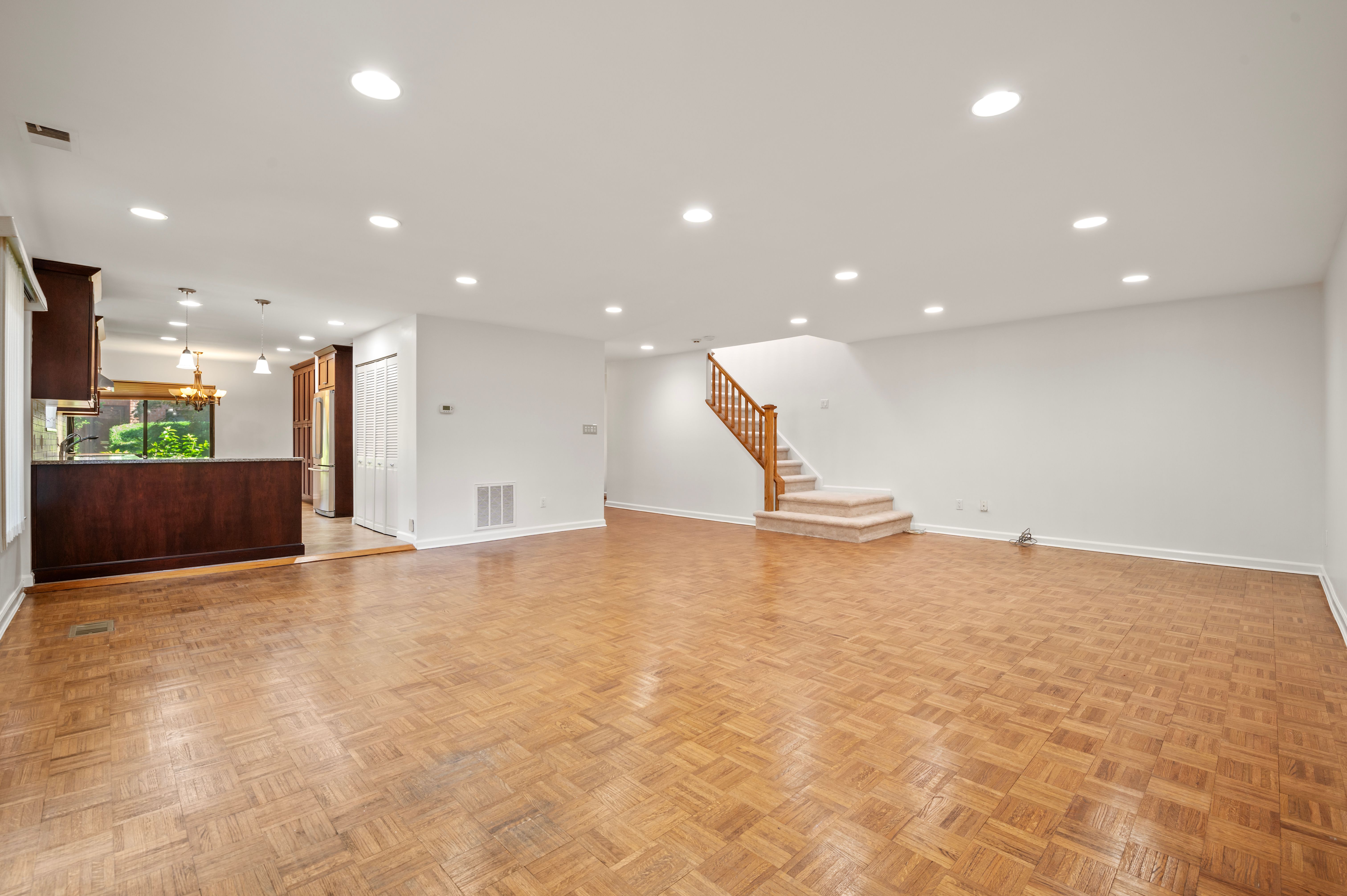  60 Pheasant Run, Roslyn, NY, 11576 - 物件實景