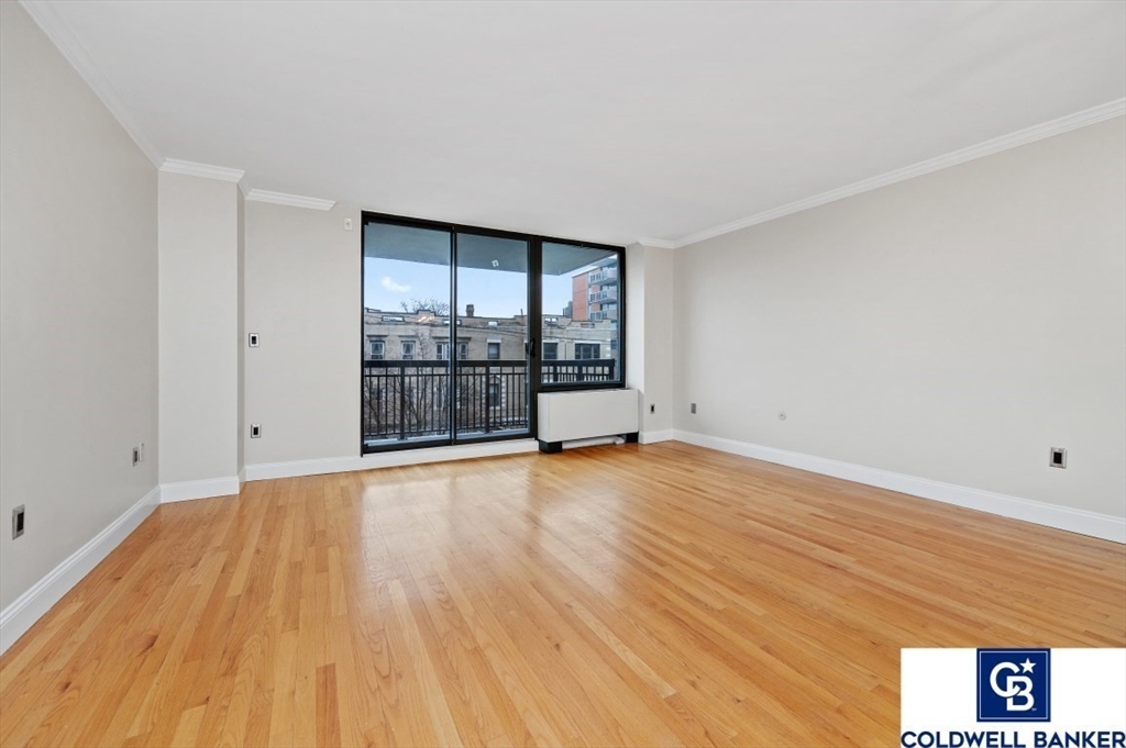 Brookline, Massachusetts, 02446, United States, 1 Bedroom Bedrooms, ,1 BathroomBathrooms,Residential,For Sale,1737969