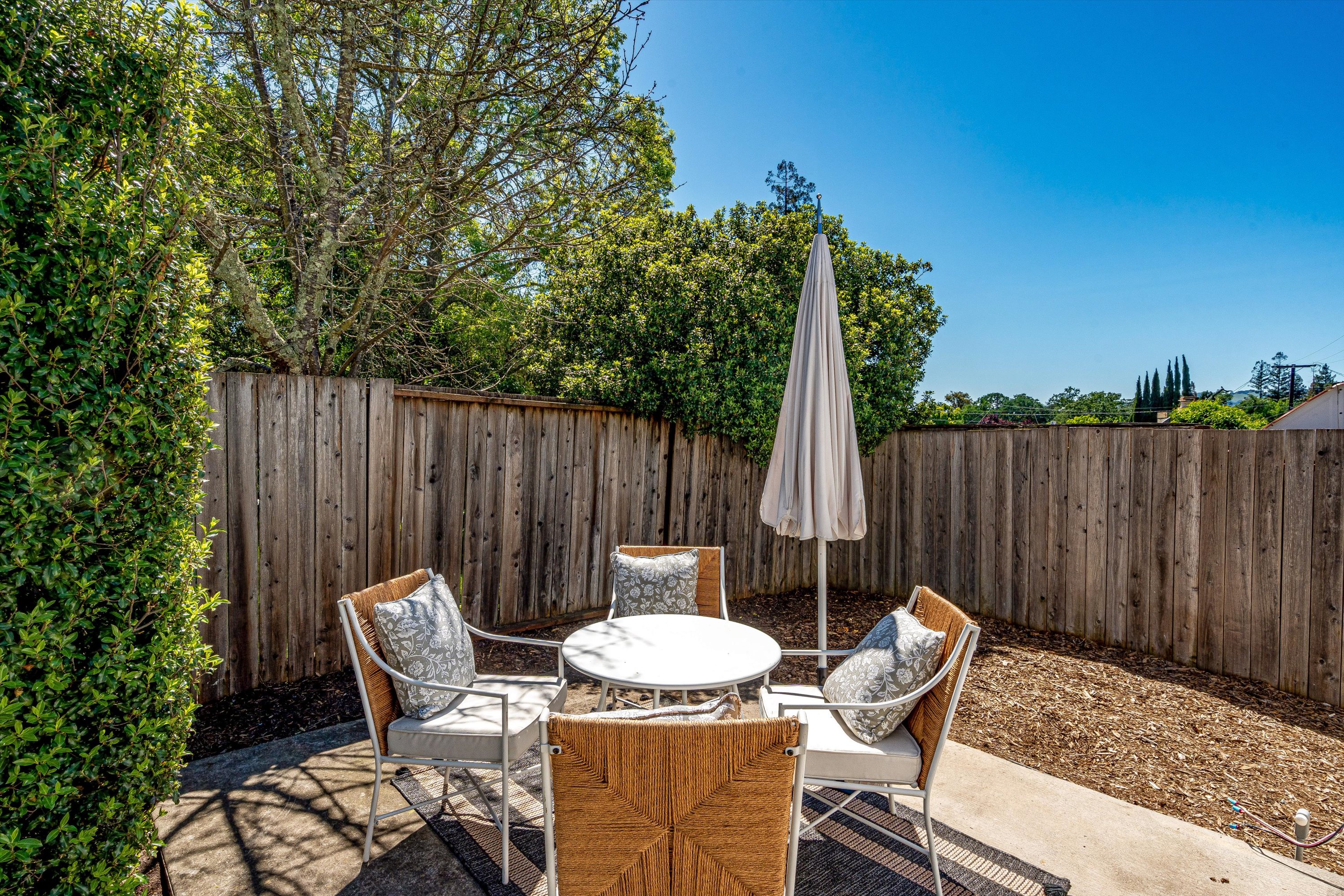  18428 4th  Avenue - 物件實景