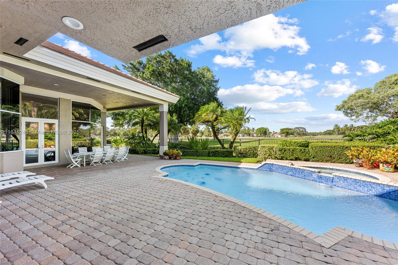Weston, Florida, 33327, United States, 5 Bedrooms Bedrooms, ,4 BathroomsBathrooms,Residential,For Sale,1901974