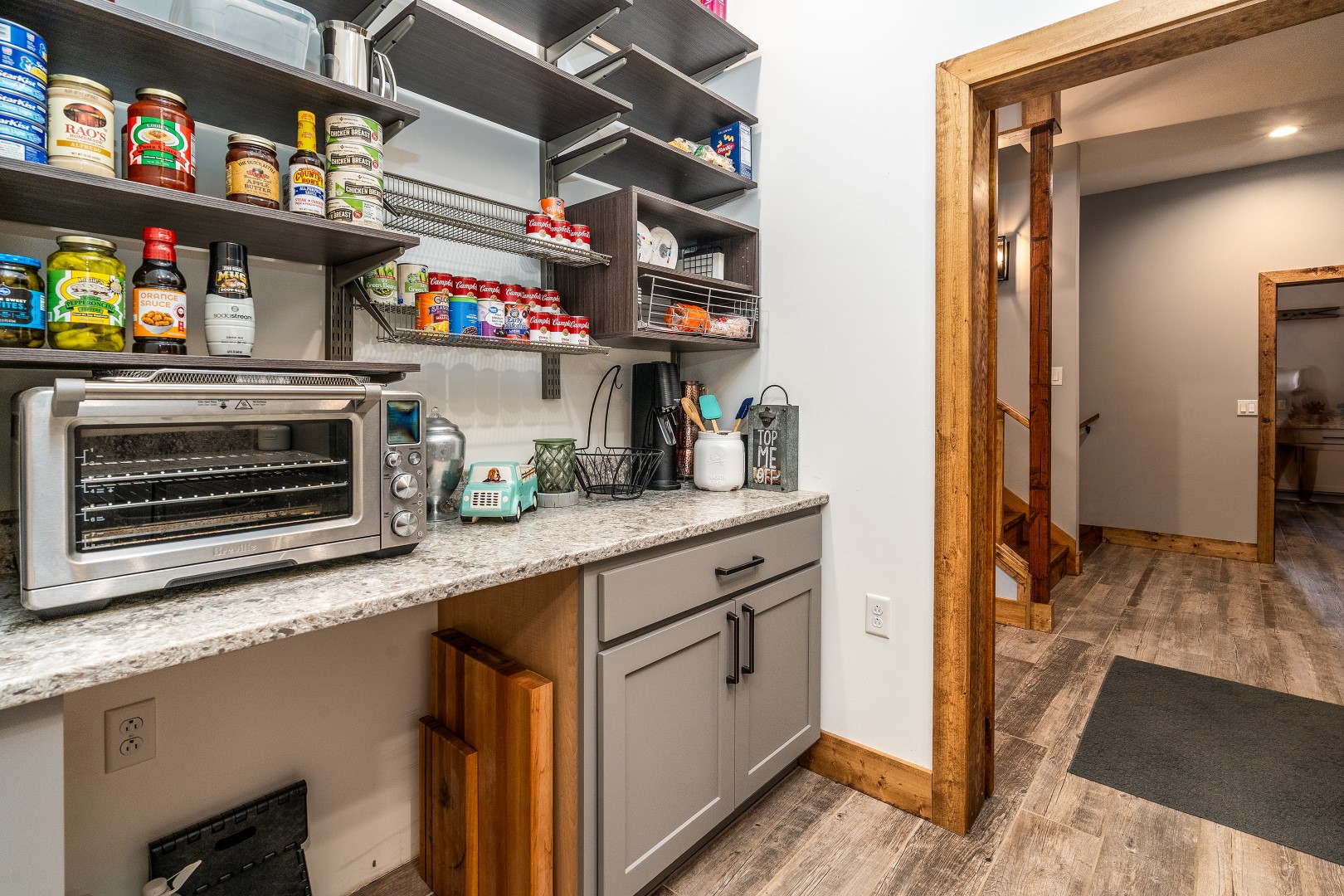 Carbondale, Illinois, 62902, United States, 3 Bedrooms Bedrooms, ,8 BathroomsBathrooms,Residential,For Sale,1986074