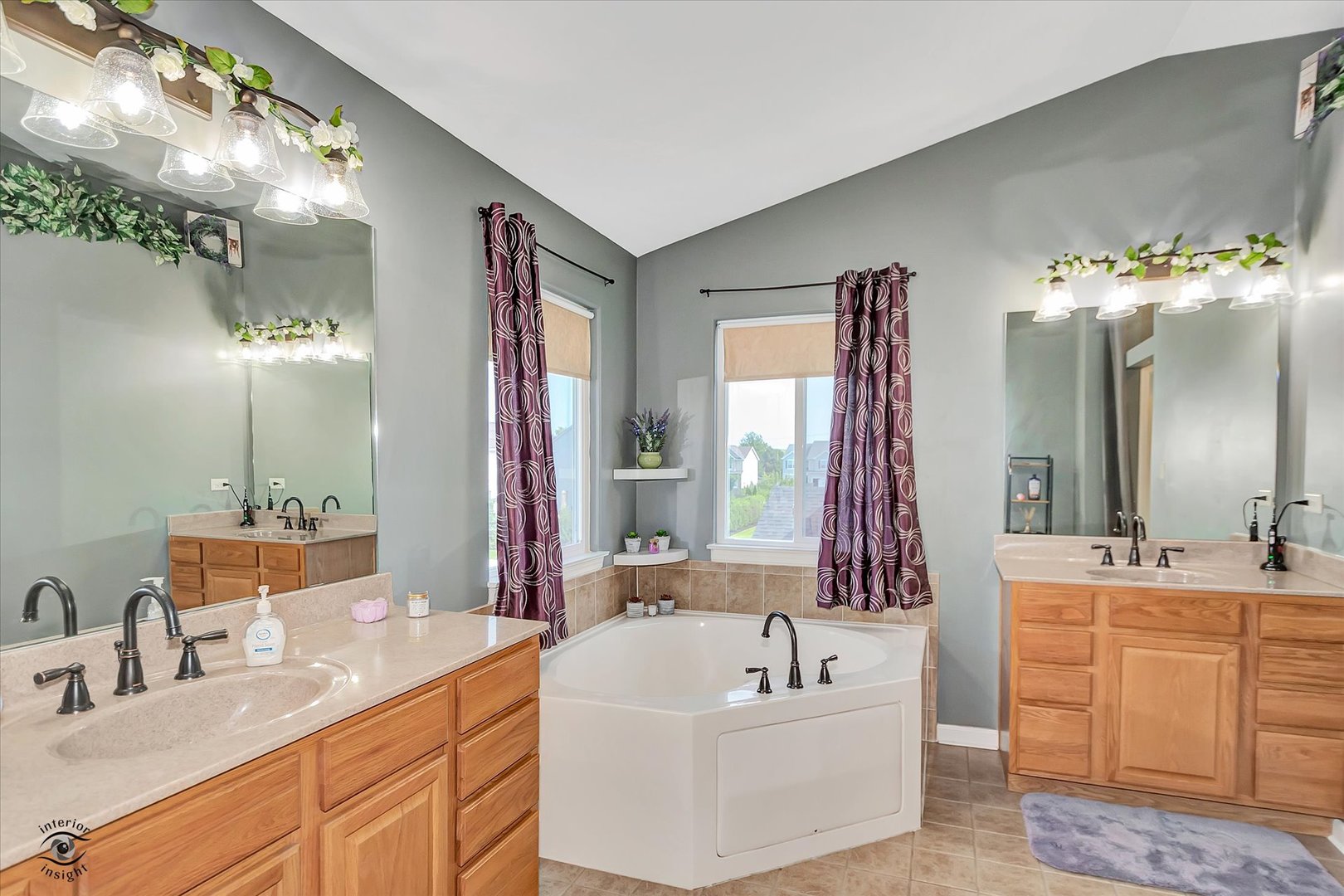 Plainfield, Illinois, 60586, United States, 4 Bedrooms Bedrooms, ,3 BathroomsBathrooms,Residential,For Sale,1861546
