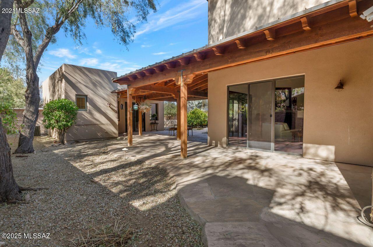 Tucson, Arizona, 85712, United States, 4 Bedrooms Bedrooms, ,4 BathroomsBathrooms,Residential,For Sale,1850331