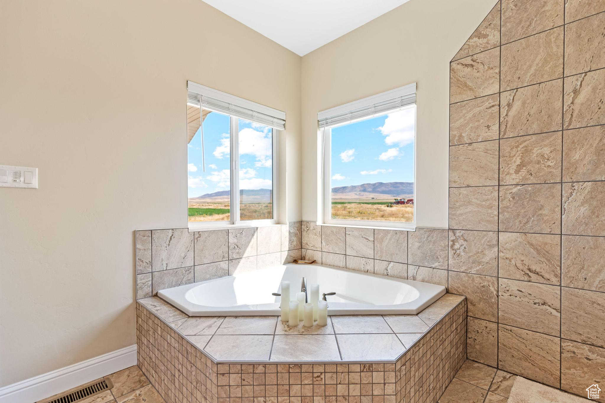 Downey, Idaho, 83234, United States, 3 Bedrooms Bedrooms, ,3 BathroomsBathrooms,Residential,For Sale,1943917