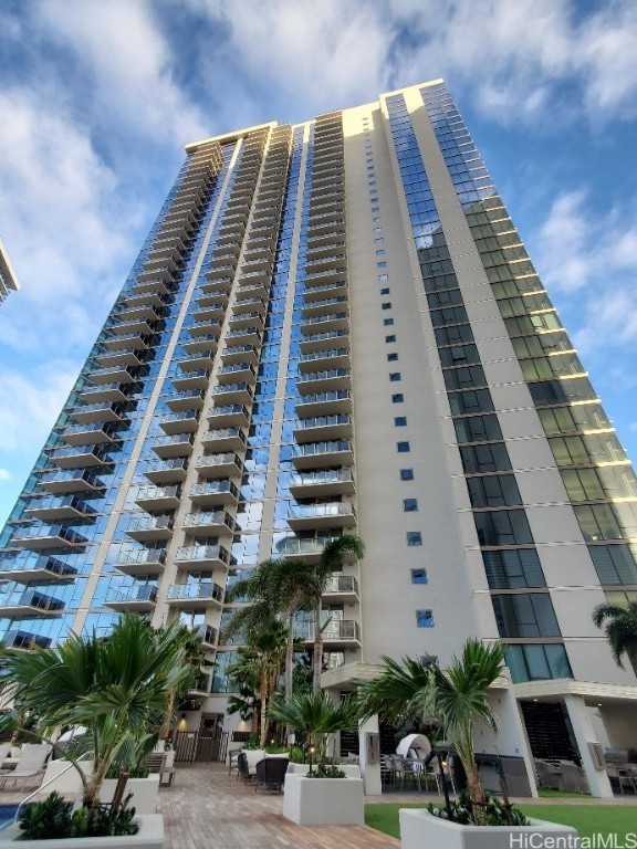 Honolulu, Hawaii, 96814, United States, 1 Bedroom Bedrooms, ,1 BathroomBathrooms,Residential,For Sale,1691229