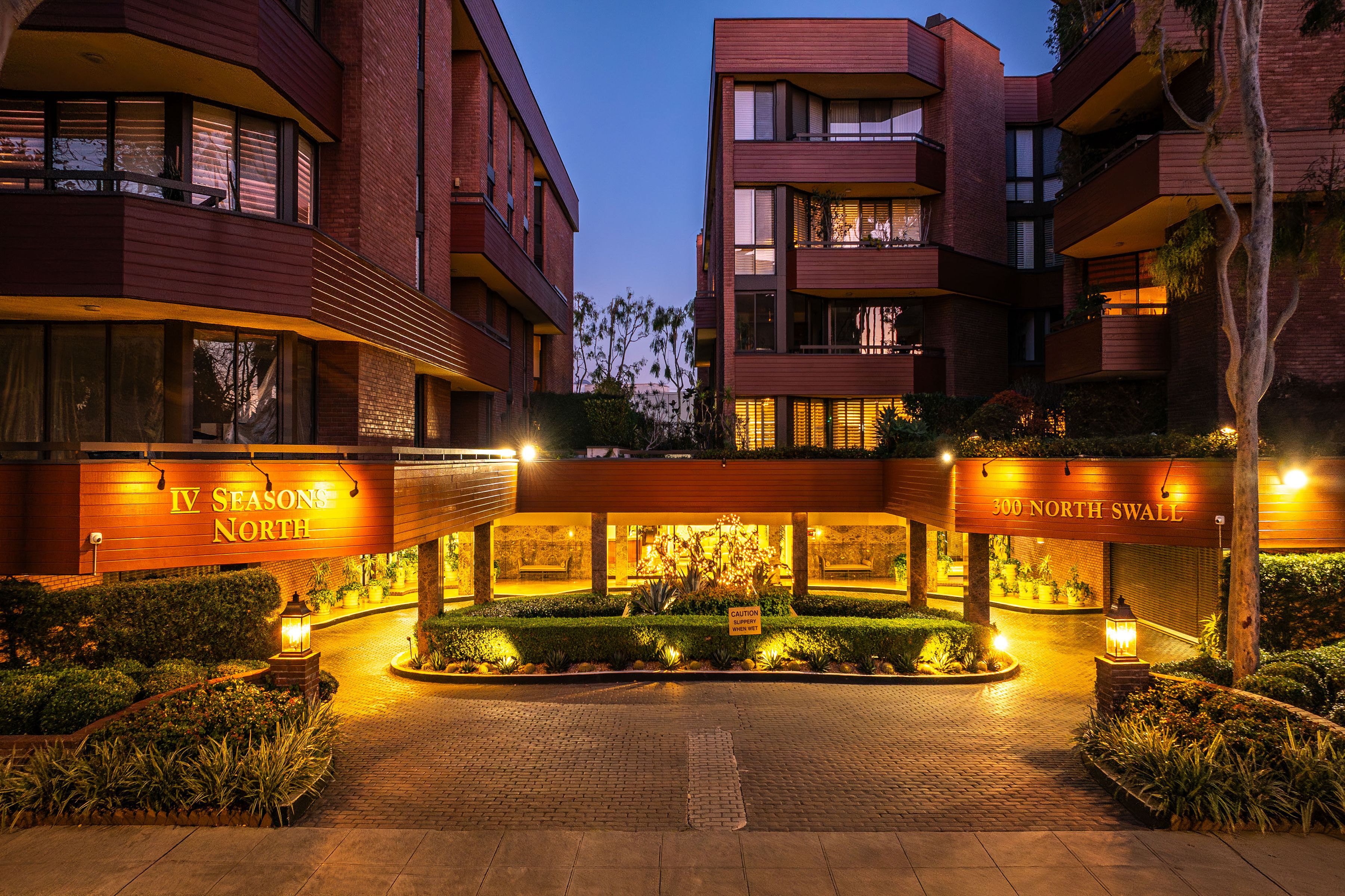  300 North Swall Drive - 物件實景