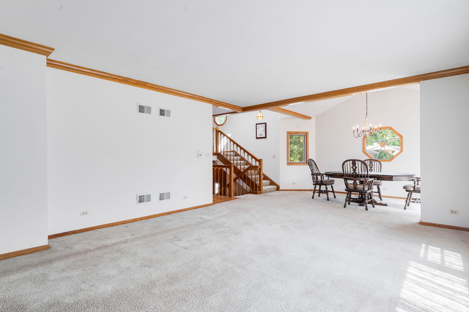 Palatine, Illinois, 60067, United States, 5 Bedrooms Bedrooms, ,3 BathroomsBathrooms,Residential,For Sale,1901159