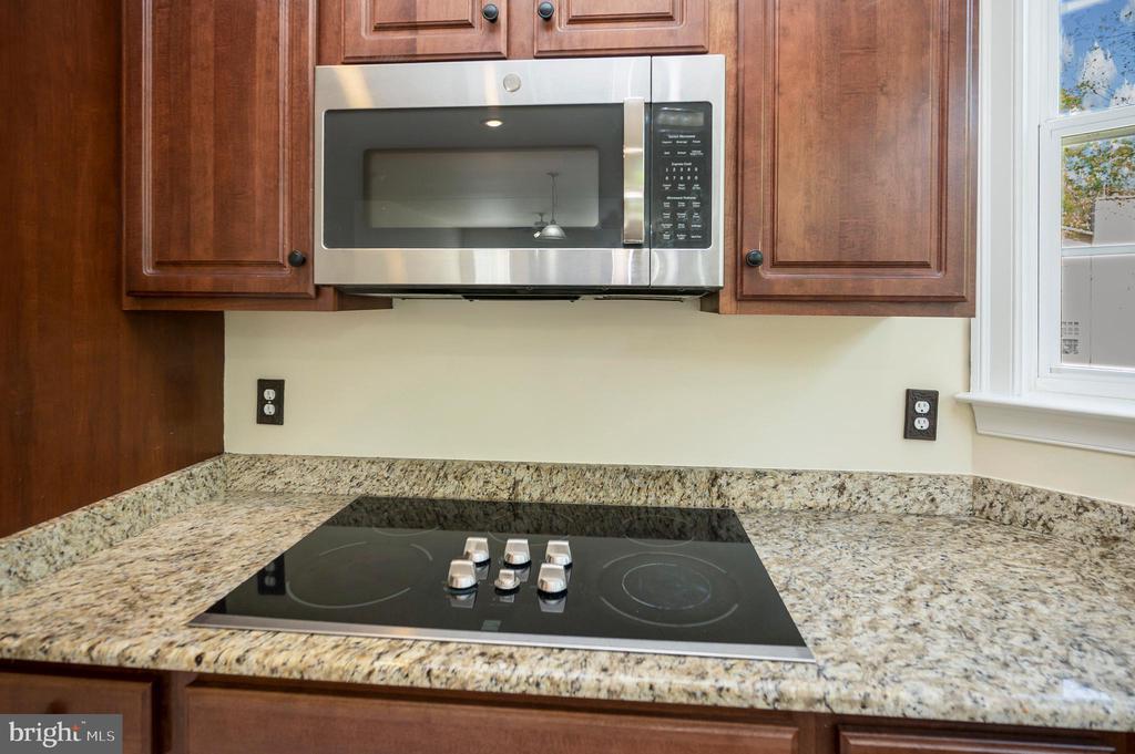 Stafford, Virginia, 22554, United States, 5 Bedrooms Bedrooms, ,5 BathroomsBathrooms,Residential,For Sale,2047982