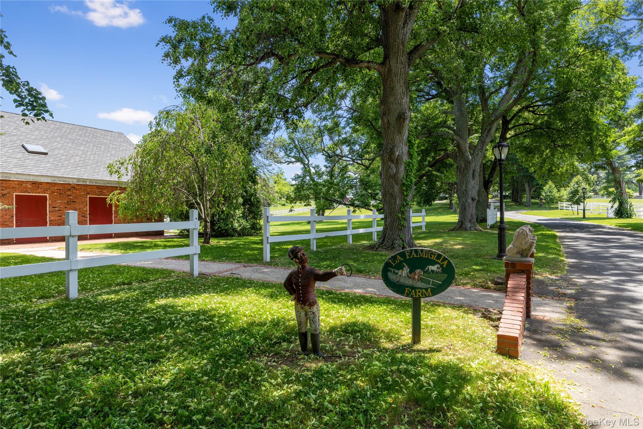  97 A Pound Hollow Road, Old Brookville, NY, 11545 - 物件實景