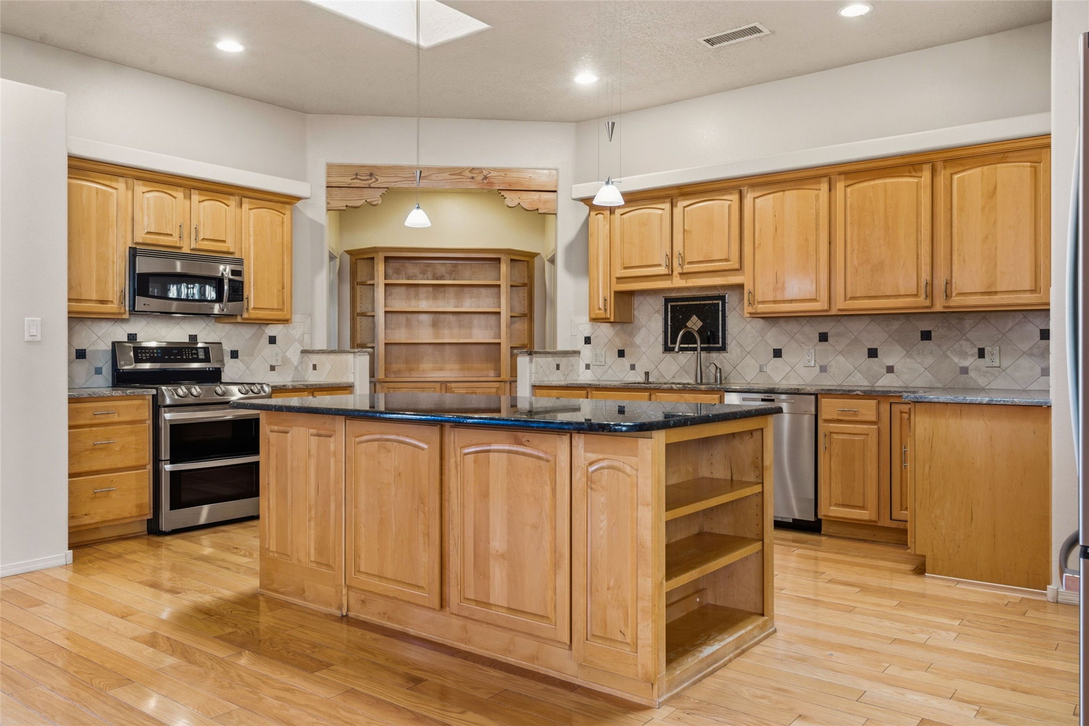 500 Laguna Seca Lane NW - 物件實景