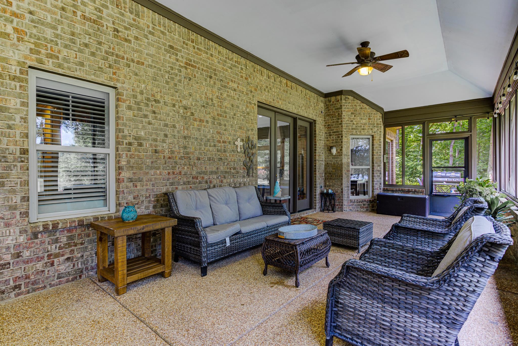 Rossville, Tennessee, 38066, United States, 4 Bedrooms Bedrooms, ,3 BathroomsBathrooms,Residential,For Sale,1901873