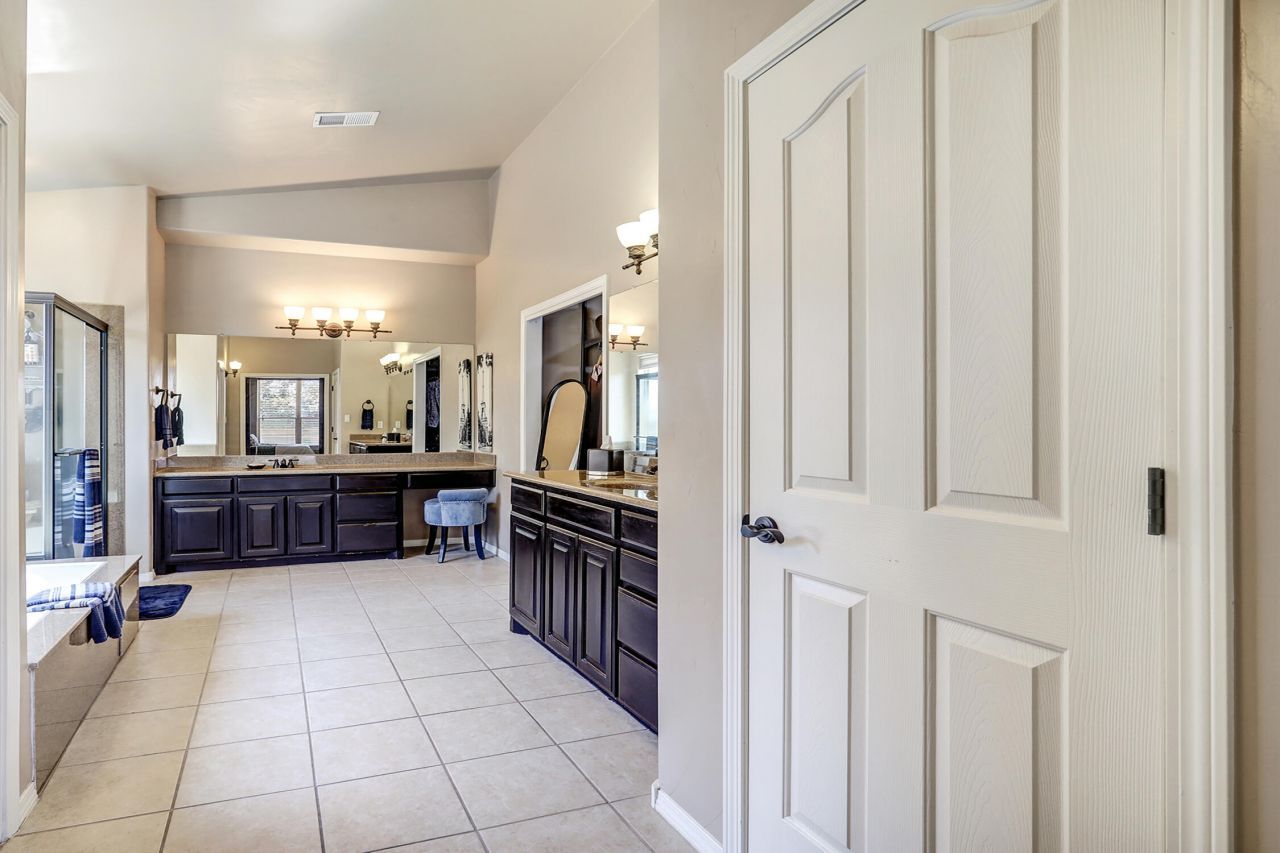 Rio Rancho, New Mexico, 87124, United States, 4 Bedrooms Bedrooms, ,3 BathroomsBathrooms,Residential,For Sale,1956048