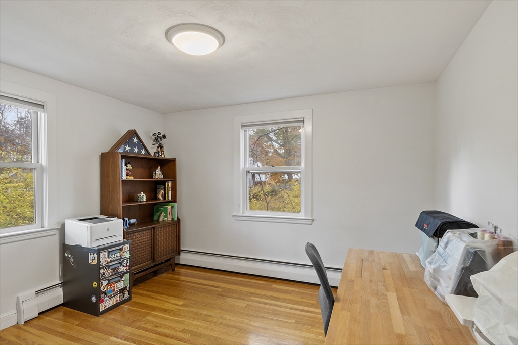 Hamilton, Massachusetts, 01982, United States, 4 Bedrooms Bedrooms, ,2 BathroomsBathrooms,Residential,For Sale,1989221