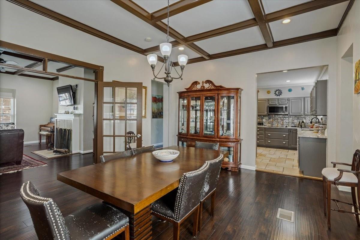 Sherman, Texas, 75090, United States, 5 Bedrooms Bedrooms, ,2 BathroomsBathrooms,Residential,For Sale,1937977