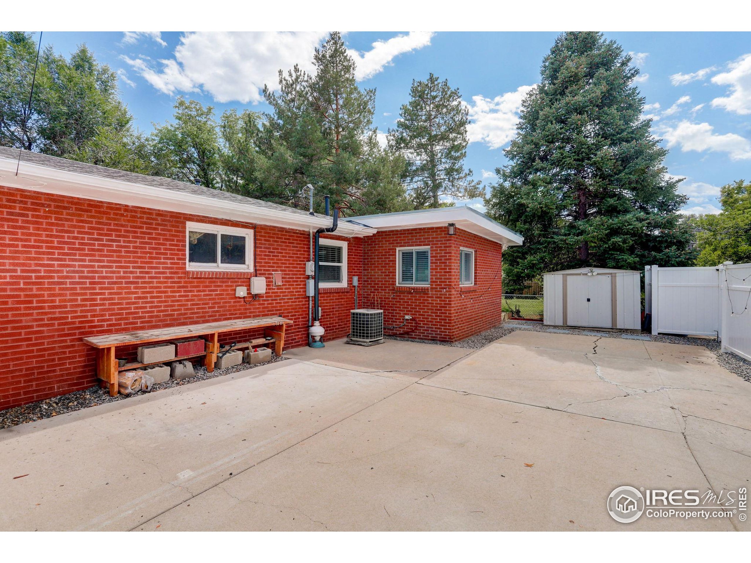 Longmont, Colorado, 80501, United States, 3 Bedrooms Bedrooms, ,1 BathroomBathrooms,Residential,For Sale,1948840