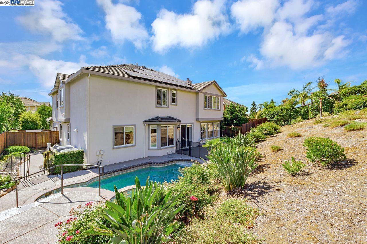 Concord, California, 94521, United States, 5 Bedrooms Bedrooms, ,3 BathroomsBathrooms,Residential,For Sale,1989306