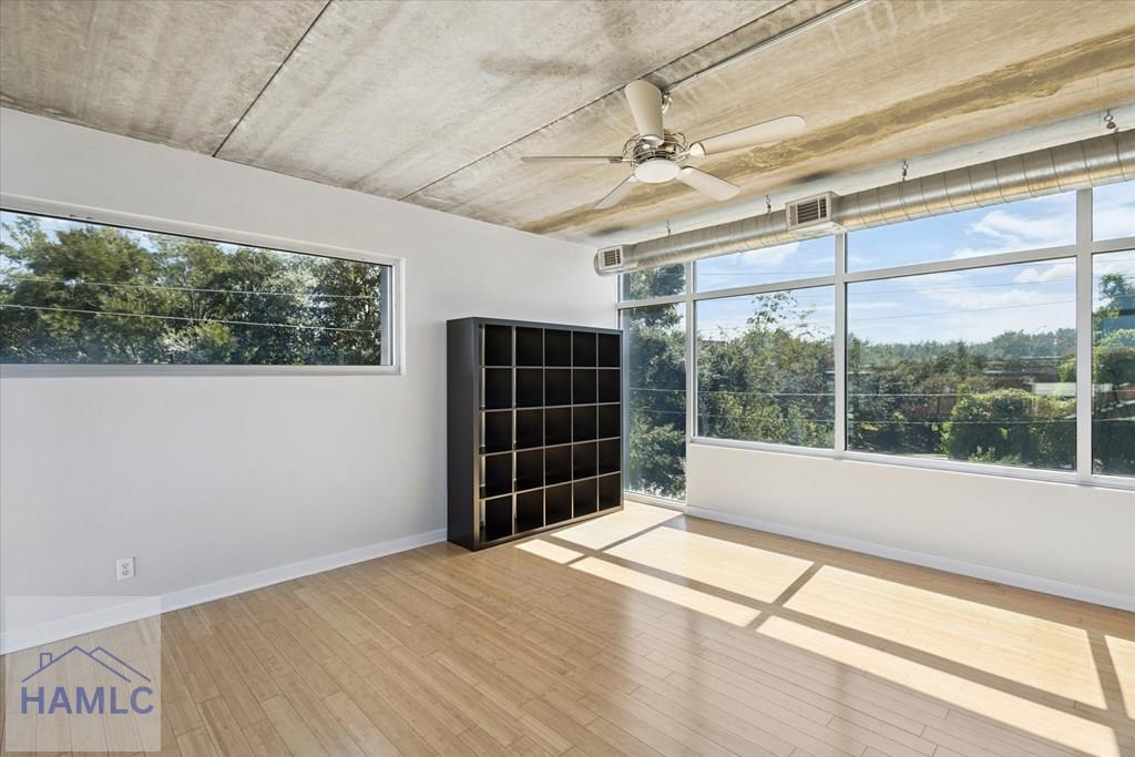 Savannah, Georgia, 31401, United States, 2 Bedrooms Bedrooms, ,3 BathroomsBathrooms,Residential,For Sale,1957679