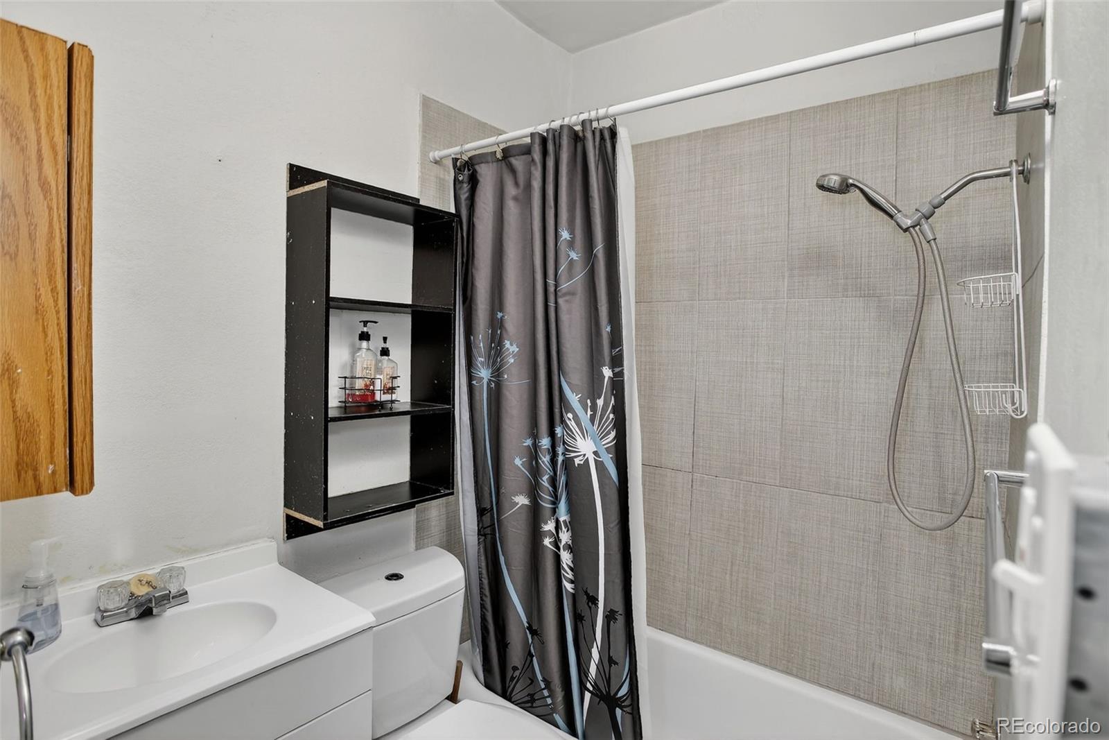 Denver, Colorado, 80204, United States, 4 Bedrooms Bedrooms, ,2 BathroomsBathrooms,Residential,For Sale,1934443
