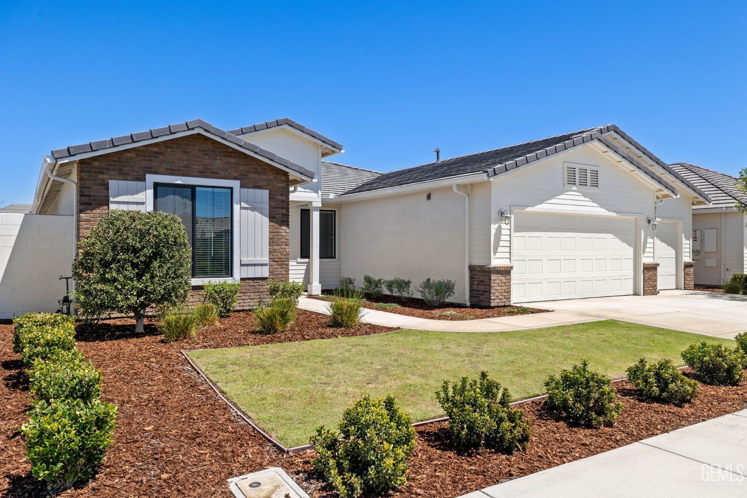 Bakersfield, California, 93311, United States, 5 Bedrooms Bedrooms, ,3 BathroomsBathrooms,Residential,For Sale,1908914