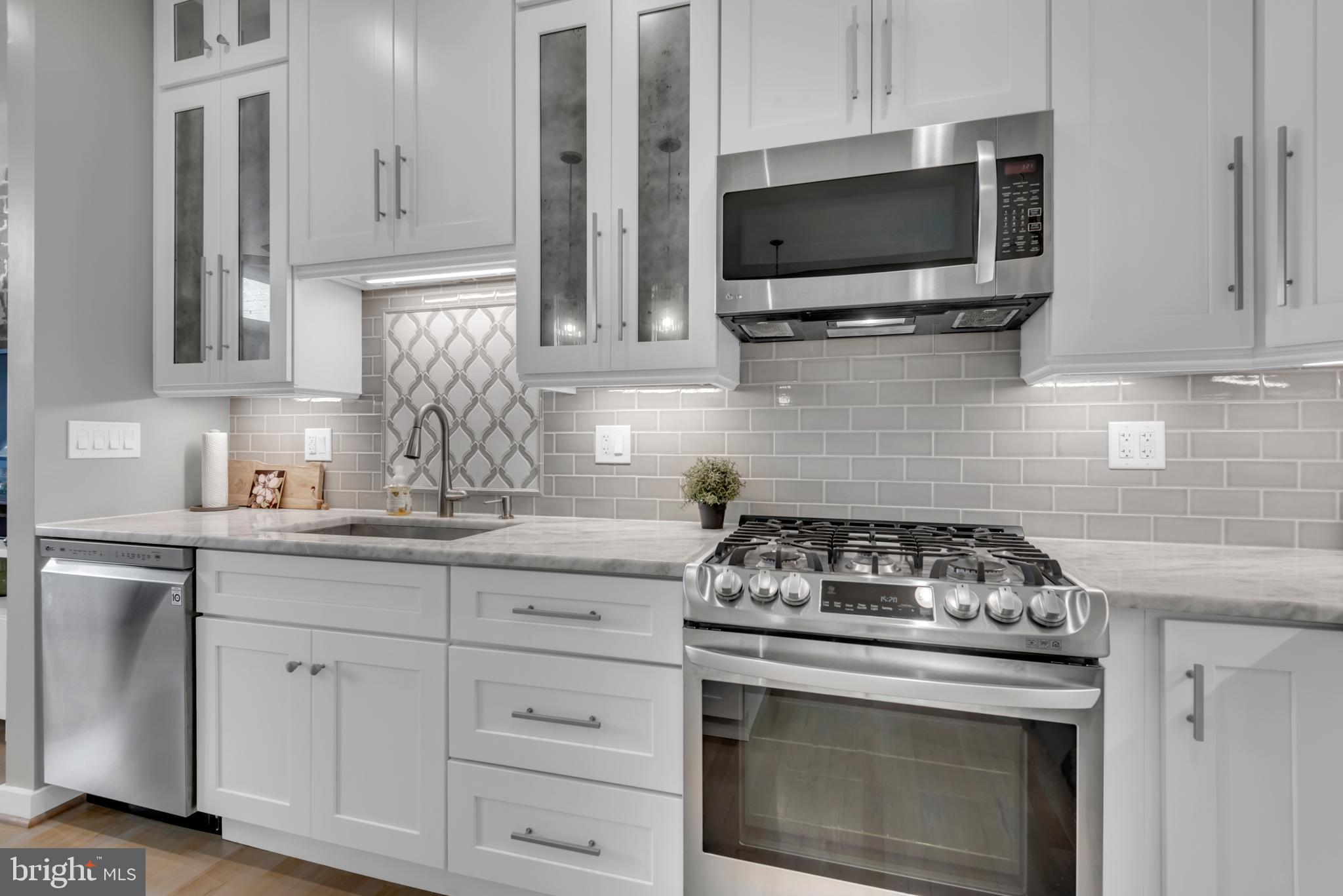 Washington, District of Columbia, 20024, United States, 3 Bedrooms Bedrooms, ,3 BathroomsBathrooms,Residential,For Sale,1943567