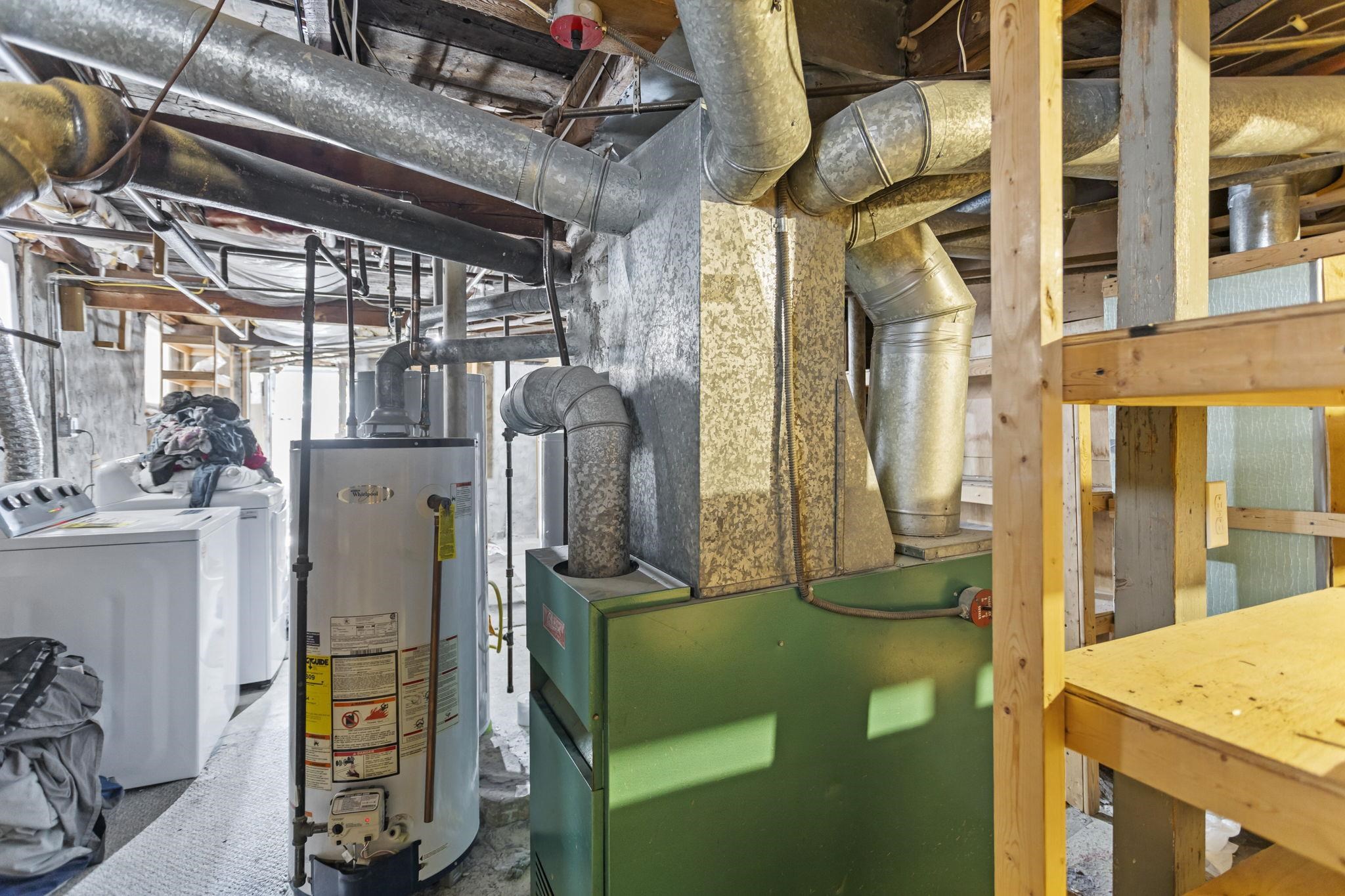 Manchester, New Hampshire, 03103, United States, ,3 BathroomsBathrooms,Residential,For Sale,1979681