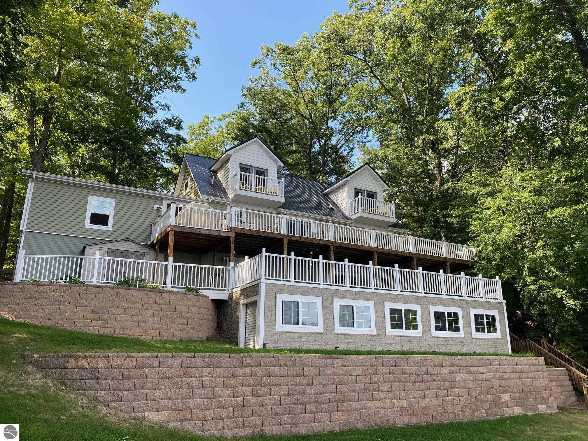 Evart, Michigan, 49631, United States, 4 Bedrooms Bedrooms, ,2 BathroomsBathrooms,Residential,For Sale,1758726