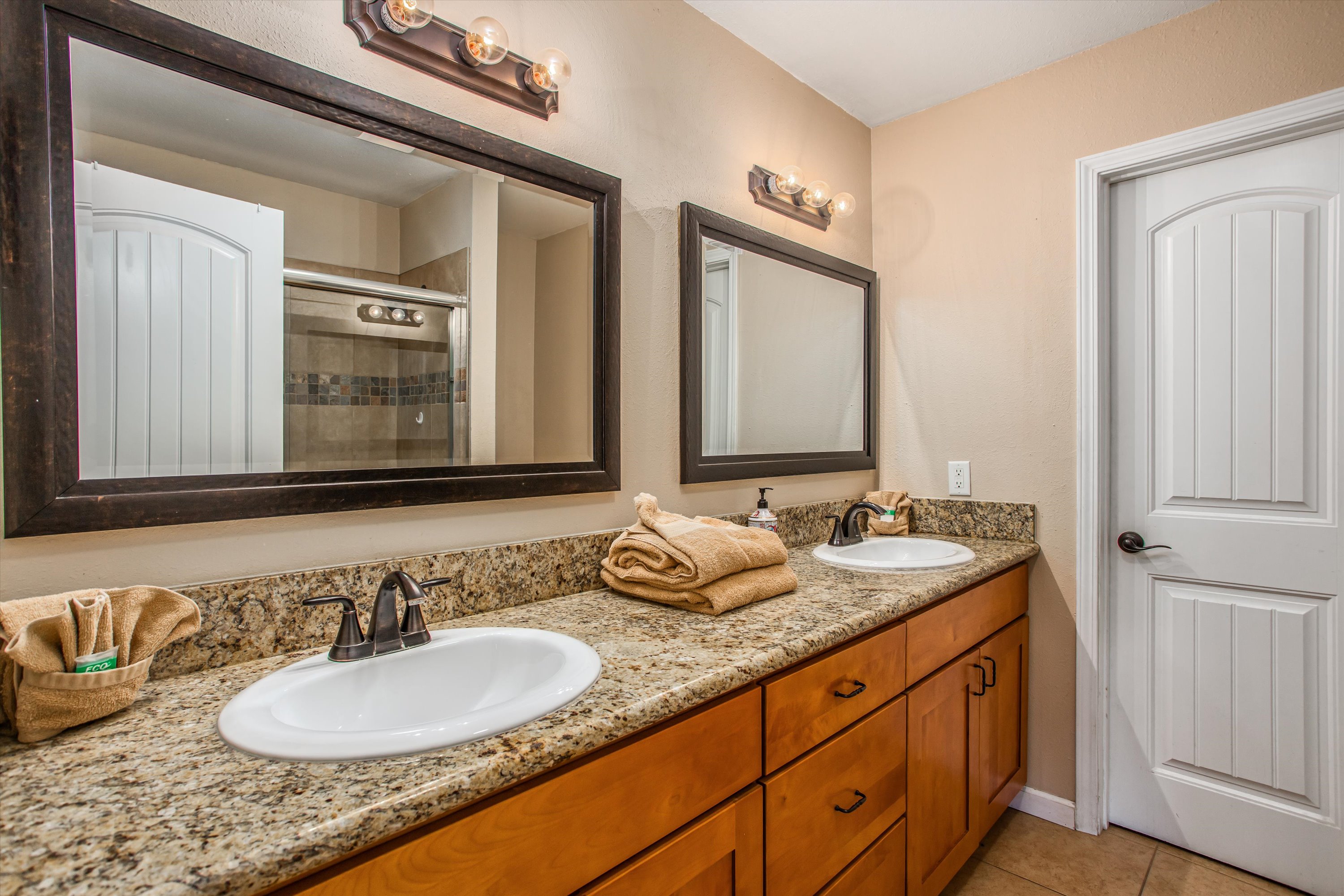 Sugarloaf, California, 92386, United States, 4 Bedrooms Bedrooms, ,2 BathroomsBathrooms,Residential,For Sale,1848559