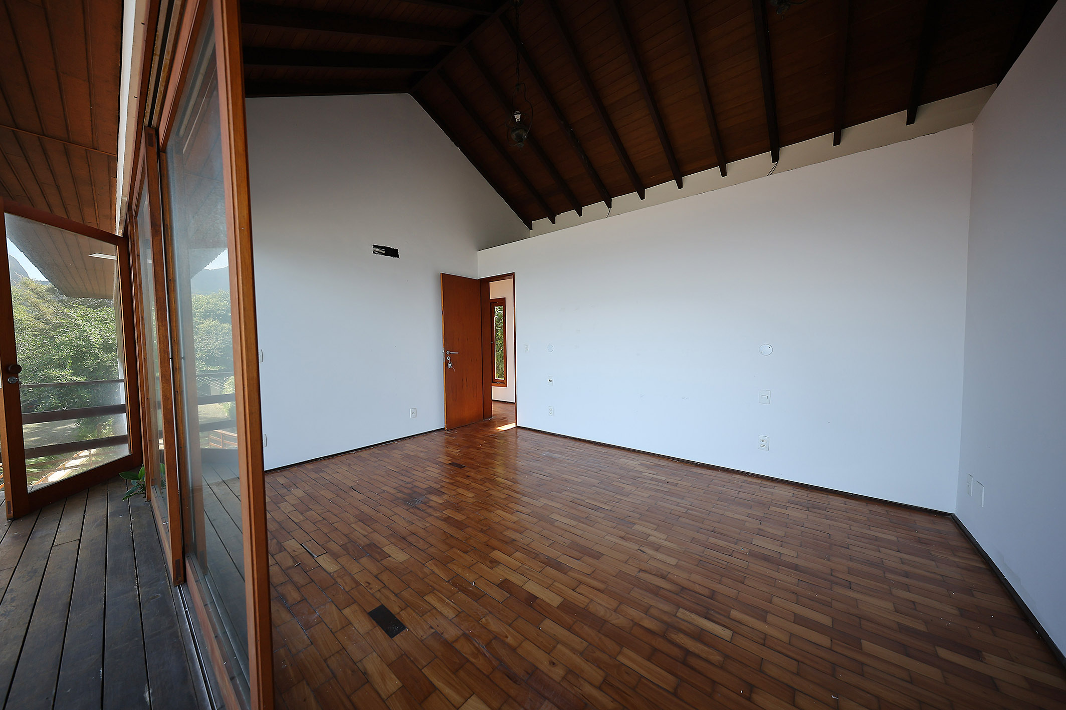  Exclusive Gated Community, Ocean Views, and a Prime Location - 物件實景