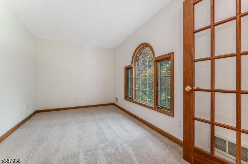 Raritan Twp., New Jersey, 08822, United States, 4 Bedrooms Bedrooms, ,3 BathroomsBathrooms,Residential,For Sale,1988299