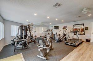 Hypoluxo, Florida, 33462, United States, 2 Bedrooms Bedrooms, ,2 BathroomsBathrooms,Residential,For Sale,1736314