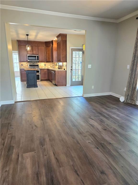 Suwanee, Georgia, 30024, United States, 5 Bedrooms Bedrooms, ,4 BathroomsBathrooms,Residential,For Sale,2005954