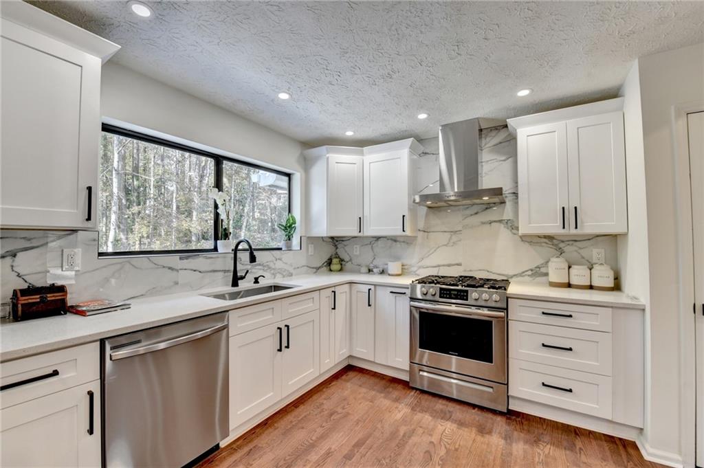 Roswell, Georgia, 30076, United States, 6 Bedrooms Bedrooms, ,3 BathroomsBathrooms,Residential,For Sale,2006214