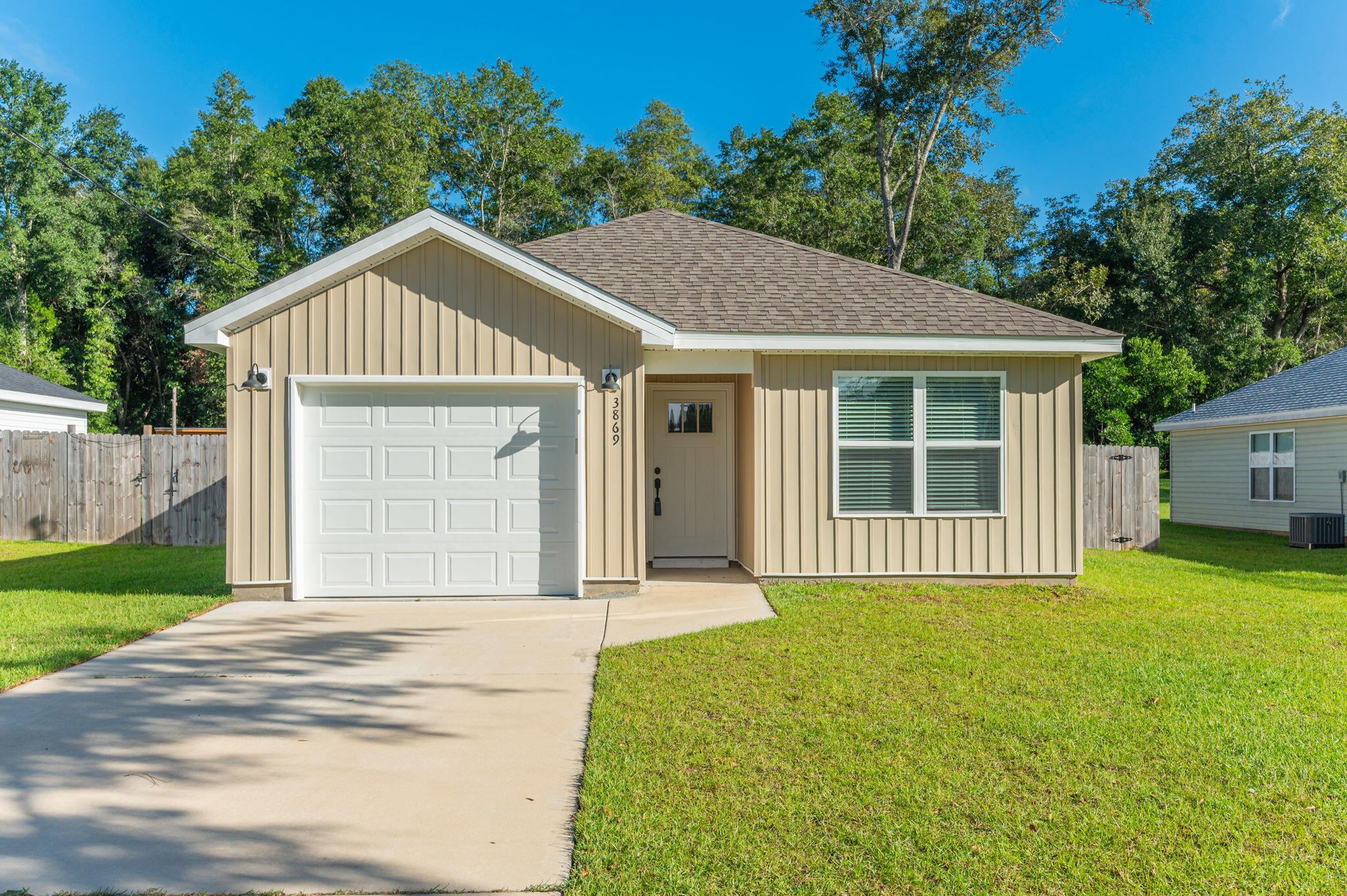 2nd Ave, Laurel Hill, FL 32567