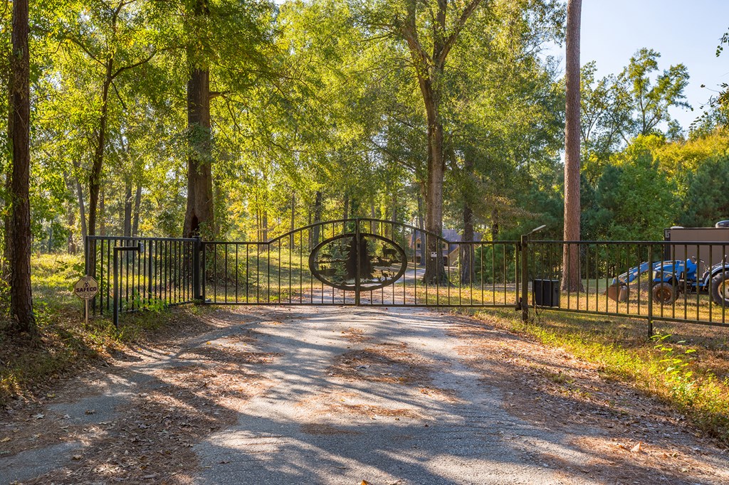 Etoile, Texas, 75944, United States, 3 Bedrooms Bedrooms, ,2 BathroomsBathrooms,Residential,For Sale,1989857