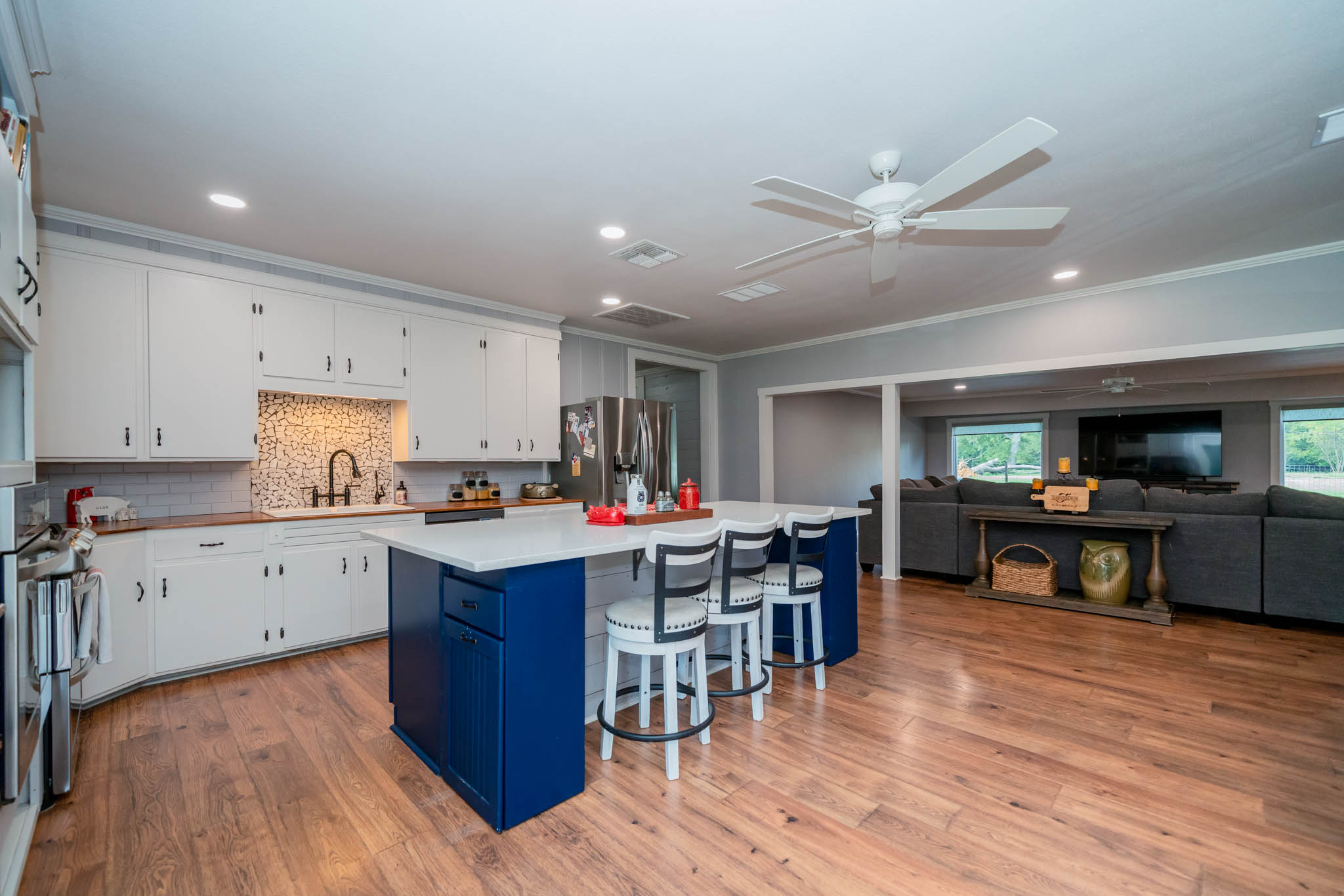 Jacksonville, Texas, 75766, United States, 4 Bedrooms Bedrooms, ,3 BathroomsBathrooms,Residential,For Sale,1975074