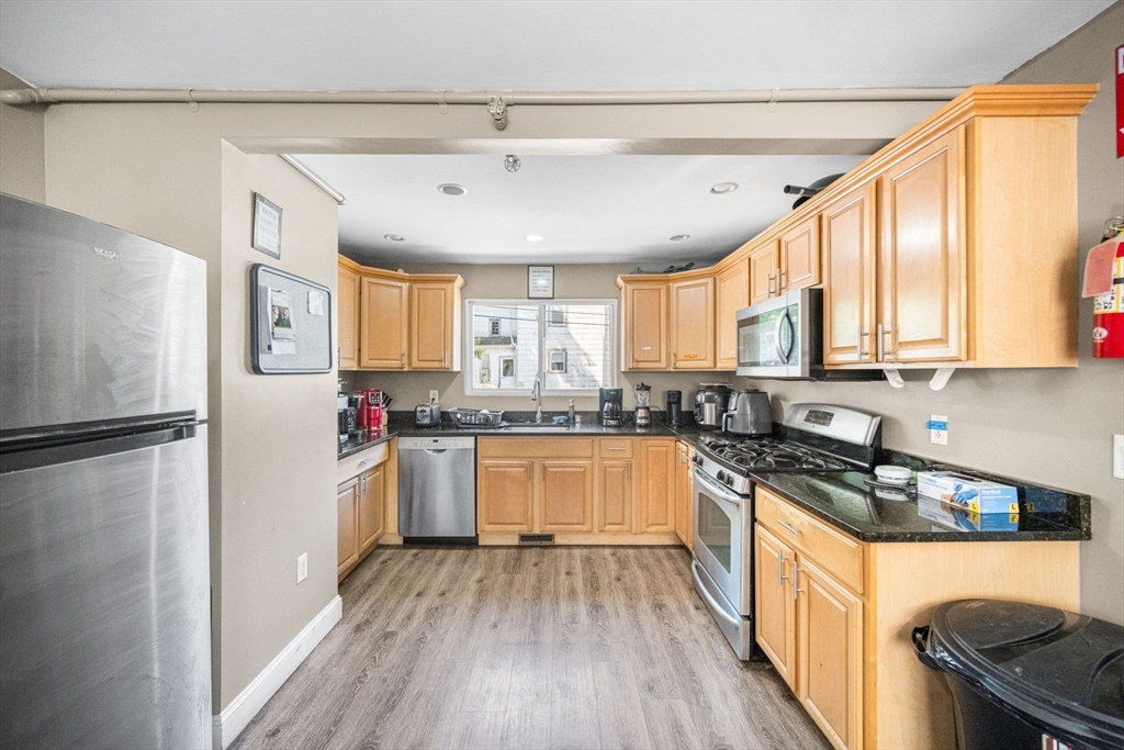 Everett, Massachusetts, 02149, United States, 4 Bedrooms Bedrooms, ,2 BathroomsBathrooms,Residential,For Sale,1890305