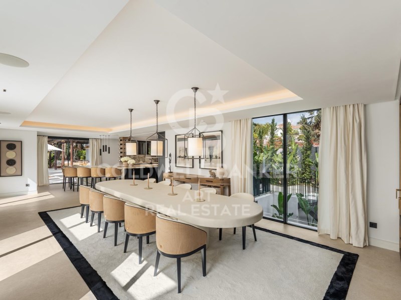 Marbella, Andalusia, ES, 5 Bedrooms Bedrooms, ,6 BathroomsBathrooms,Residential,For Sale,1785544